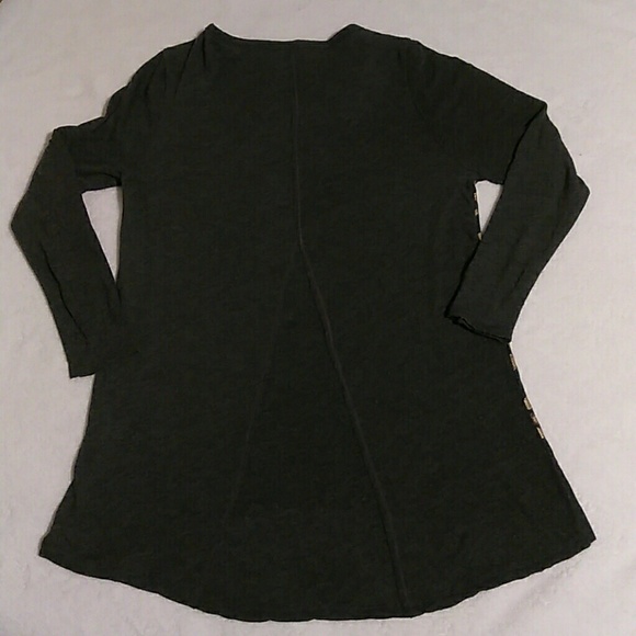 Lucky Brand/T shirt. Glod leaf front. Size XS - Picture 5 of 7